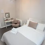 The Ibrox Guest house Bristol