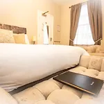 The Ibrox Guest house 3*