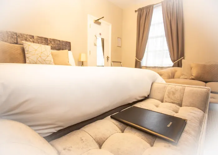 The Ibrox Guest house 3*