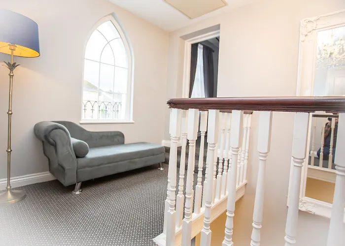 The Ibrox Guest house Bristol