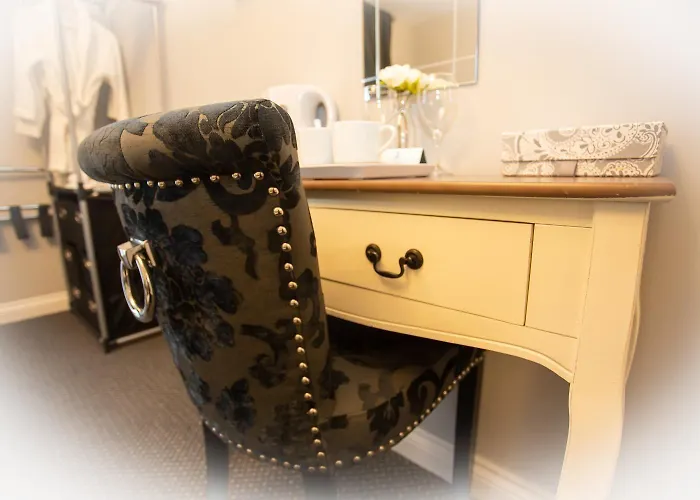 The Ibrox Guest house Bristol