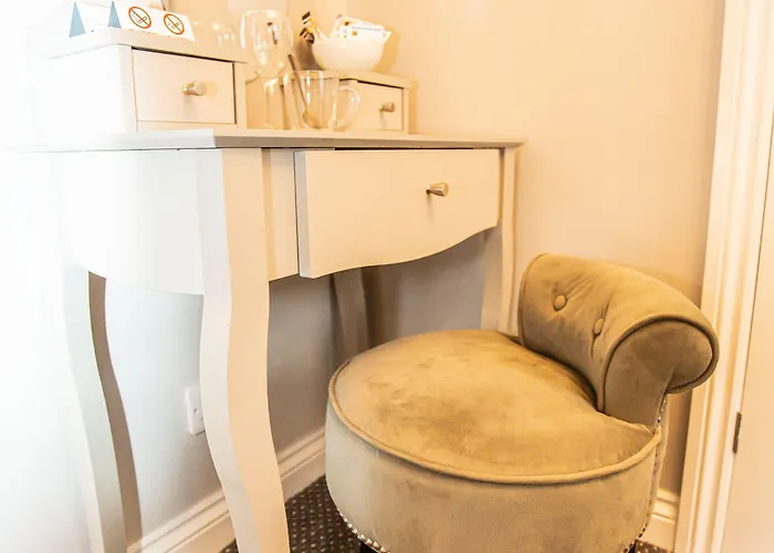 The Ibrox Бристоль