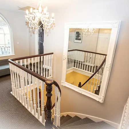 The Ibrox Guest house 3*